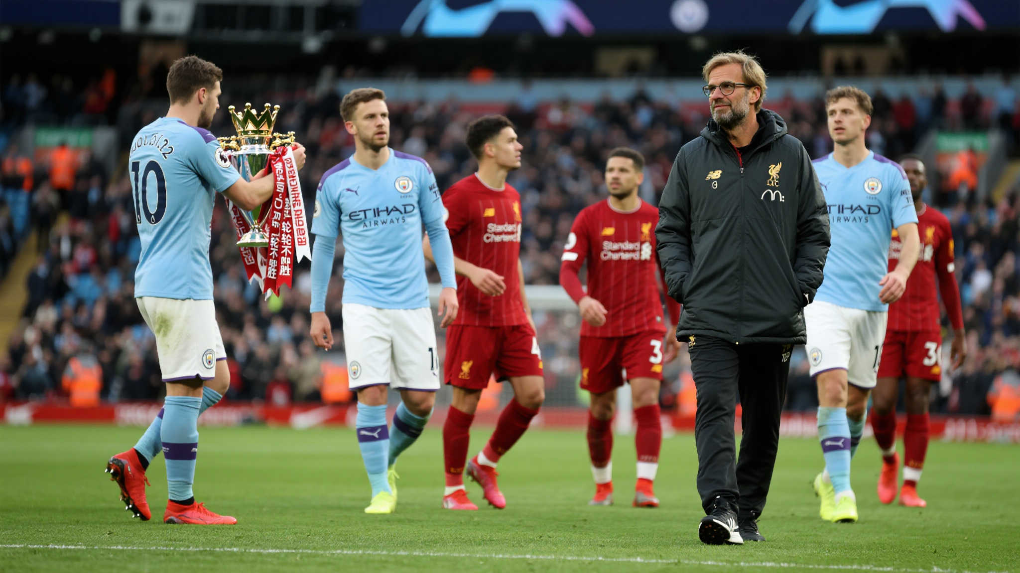 早报：利物浦冠军后连3轮无缘胜利